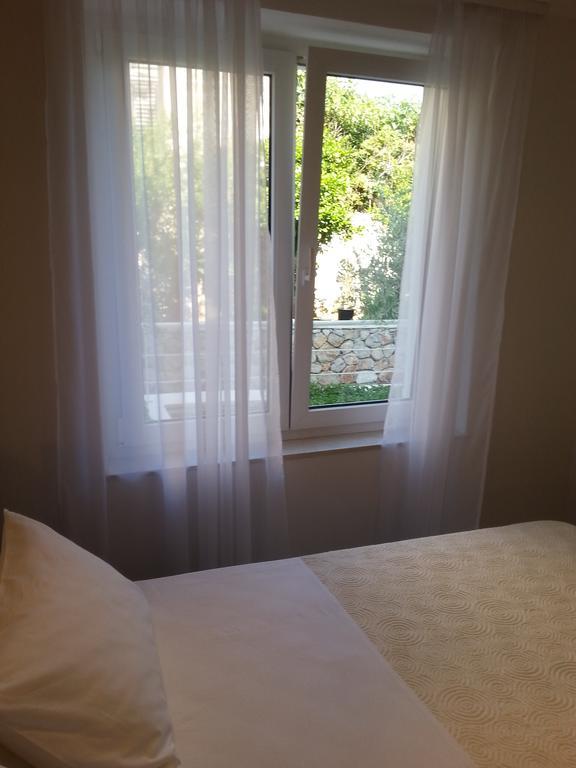 Mare S Mora Apartment